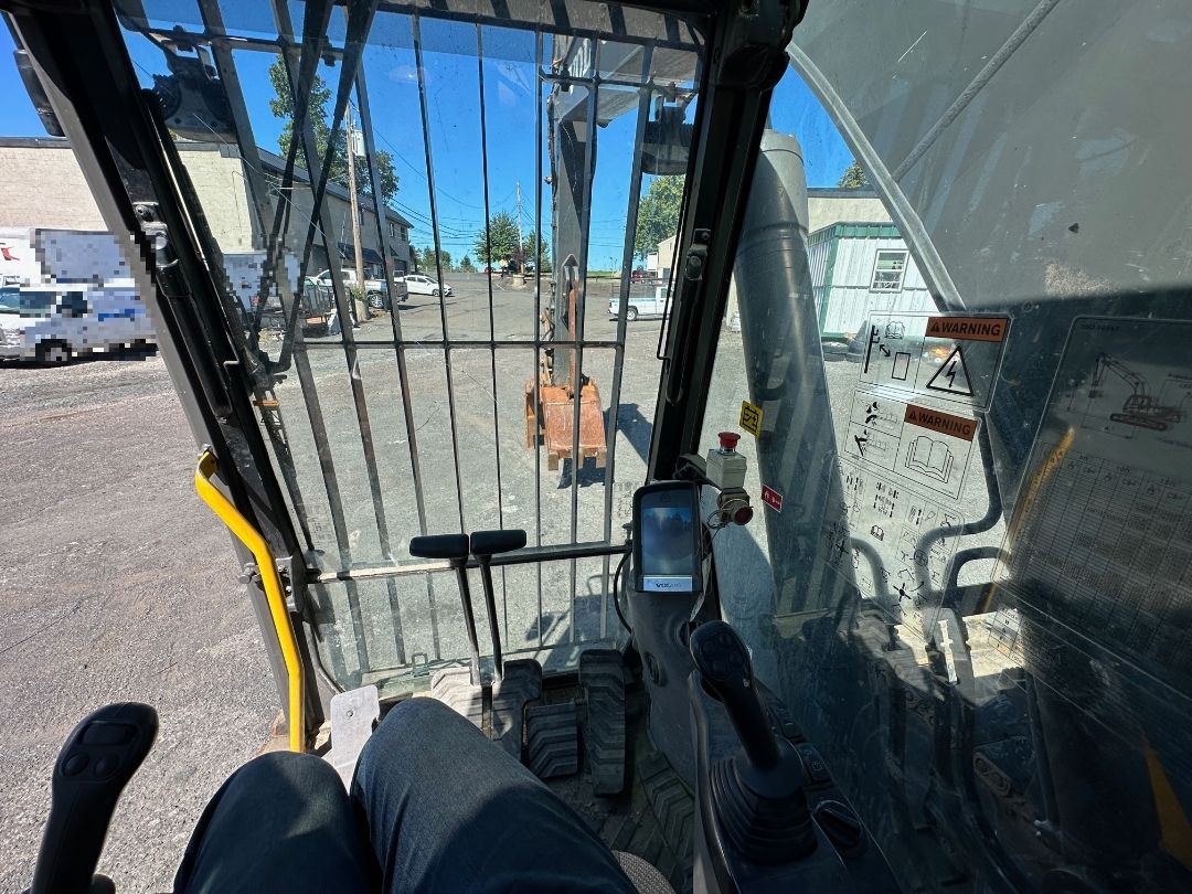 2013 VOLVO EC220DL - Image 29